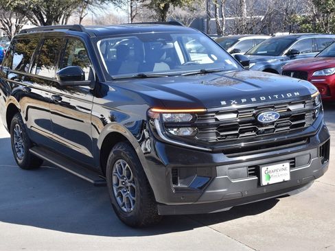 Certified 2025 Ford Expedition Max Active image 4