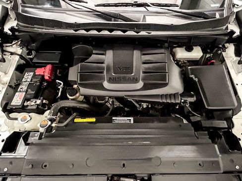 Used 2021 Nissan Titan SV w/ SV Convenience Package AWD/4WD image 24
