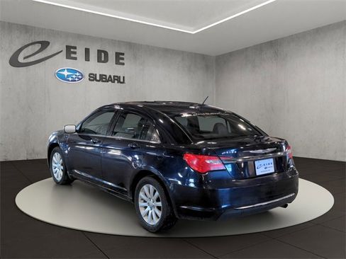 Used 2012 Chrysler 200 Touring image 3