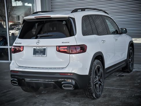 Certified 2025 Mercedes-Benz GLB 250 GLB 250 4MATIC image 6