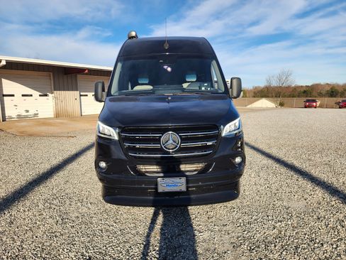 Used 2020 Mercedes-Benz Sprinter 3500 image 9
