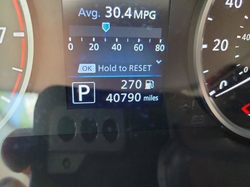 Used 2024 Nissan Sentra S FWD image 11