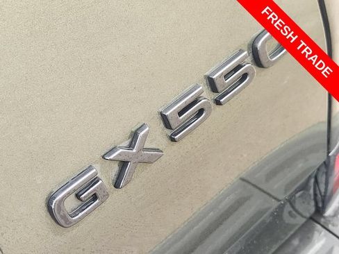 Used 2024 Lexus GX 550 AWD/4WD image 11