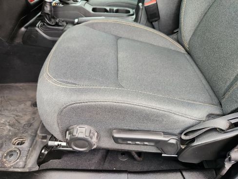 Used 2024 Jeep Wrangler Unlimited AWD/4WD image 15
