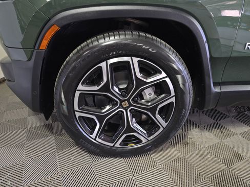 Used 2024 Rivian R1S Adventure AWD/4WD image 9