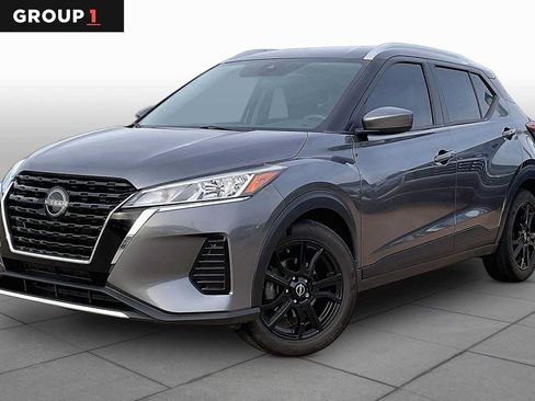 Used 2024 Nissan Kicks SV FWD image 1