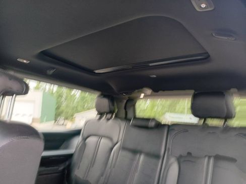 Used 2022 Jeep Wagoneer Series II w/ Premium Group I AWD/4WD image 31