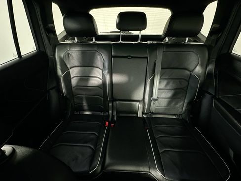 Used 2022 Volkswagen Tiguan SEL R-Line AWD/4WD image 13