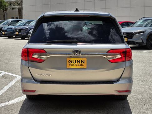 Used 2018 Honda Odyssey EX-L image 4