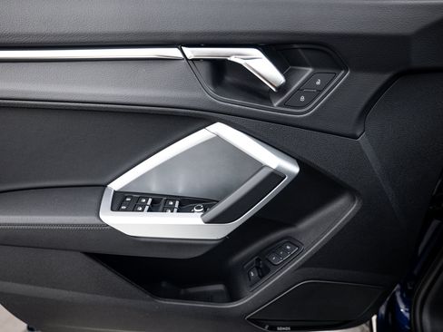 New 2025 Audi Q3 2.0T Premium image 10