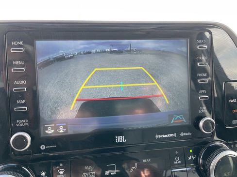 Used 2021 Toyota Highlander Limited AWD/4WD image 20