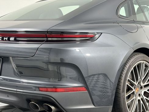 Certified 2024 Porsche Panamera image 12