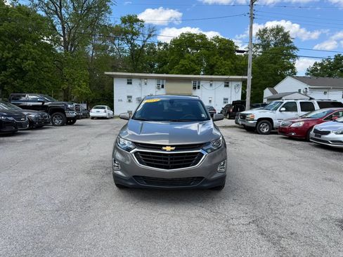 Used 2019 Chevrolet Equinox LT FWD image 2