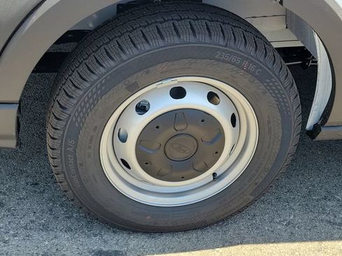 New 2026 Ford Transit 250 148 Medium Roof w/ Load Area Protection Package RWD image 8