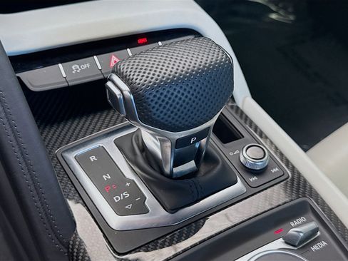 Used 2020 Audi R8 V10 image 13