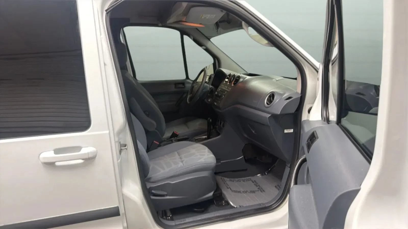 Used 2013 Ford Transit Connect XLT FWD image 20