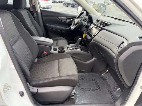 Used 2020 Nissan Rogue S w/ Special Edition Package FWD image 31