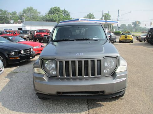 Used 2012 Jeep Liberty Arctic AWD/4WD image 3