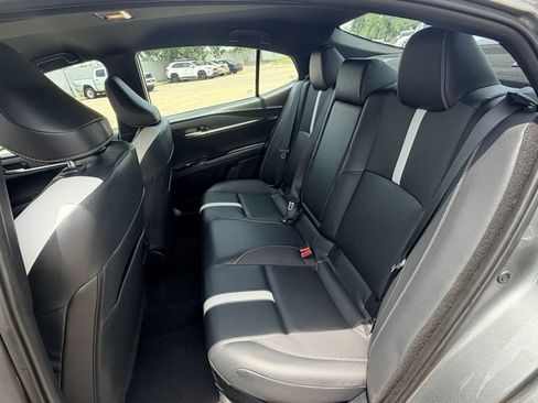 Used 2025 Toyota Camry SE w/ Convenience Package FWD image 27