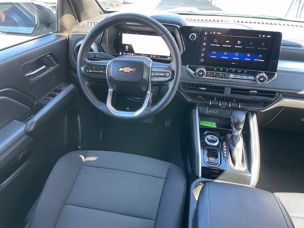 Used 2026 Chevrolet Colorado LT AWD/4WD image 8