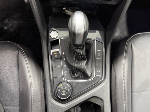 Used 2021 Volkswagen Tiguan SE R-Line image 21