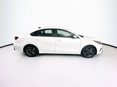 Used 2024 Kia Forte LXS image 10