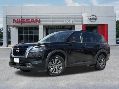 Used 2025 Nissan Pathfinder SV