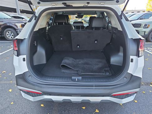 Certified 2023 Kia Sportage EX image 5