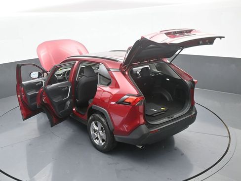 Used 2025 Toyota RAV4 XLE image 69