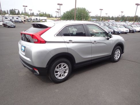 Used 2018 Mitsubishi Eclipse Cross ES FWD image 5