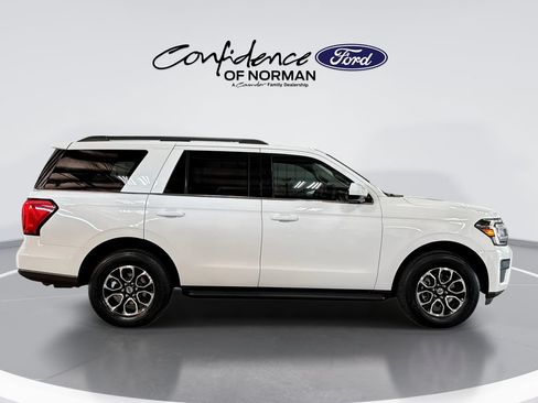 Used 2022 Ford Expedition XLT AWD/4WD image 10