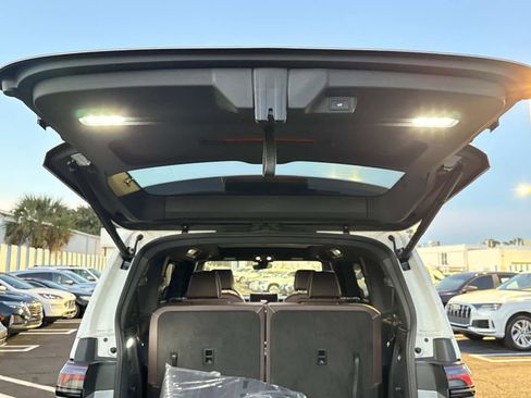 New 2025 Volkswagen ID. Buzz Pro S Plus image 12