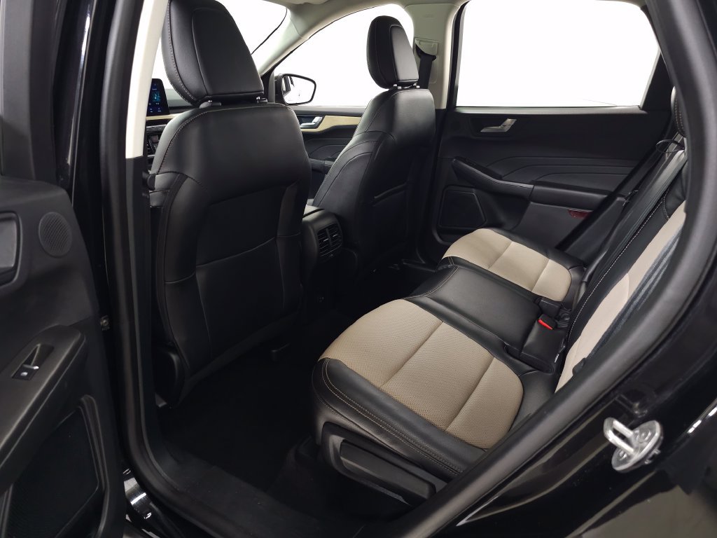 Used 2021 Ford Escape Titanium w/ Titanium Elite Package FWD image 32
