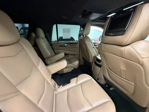 Used 2019 Cadillac Escalade Platinum AWD/4WD image 20