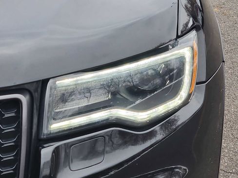 Used 2019 Jeep Grand Cherokee Limited X image 9