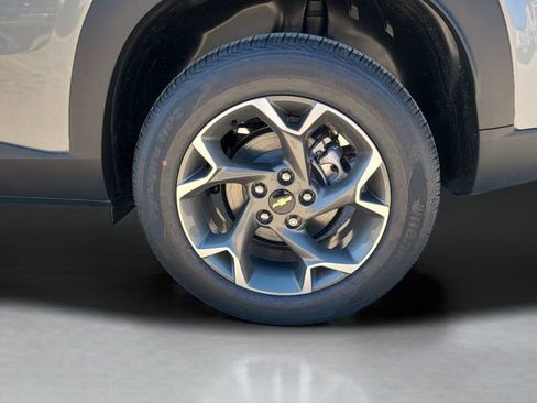 New 2026 Chevrolet Trax LT w/ Driver Confidence Package image 13