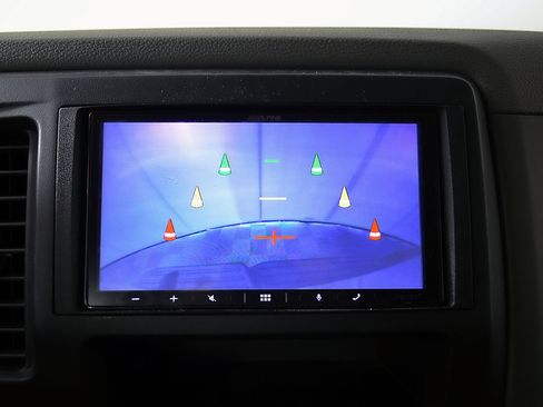 Used 2017 Nissan NV 3500 SL RWD image 32