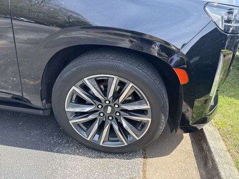 Used 2022 Cadillac Escalade ESV Sport w/ Touring Package image 2