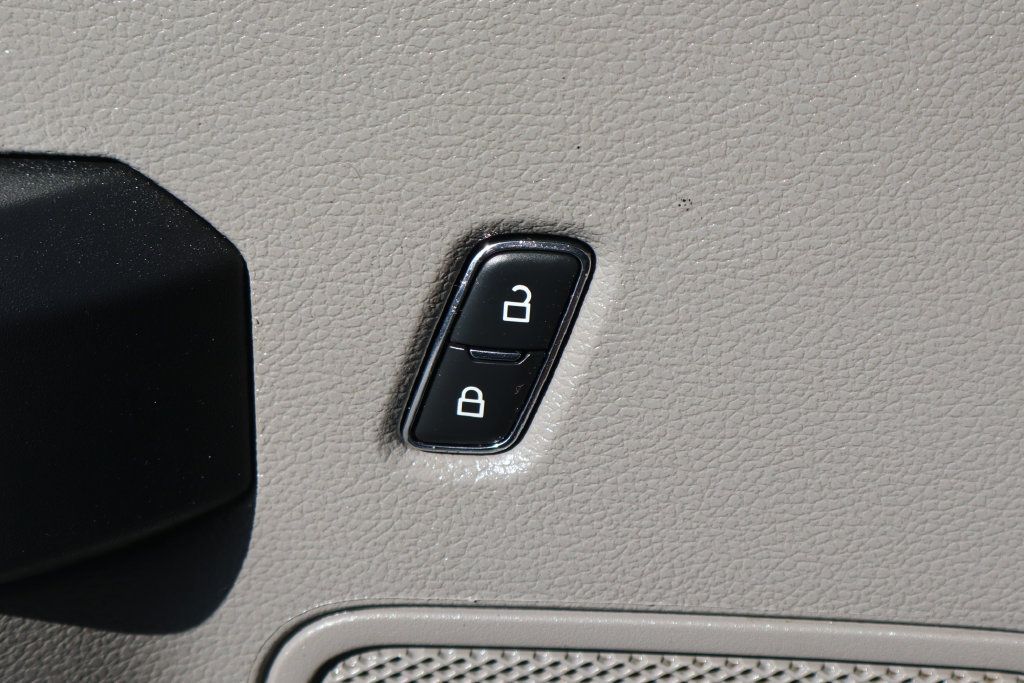 Used 2022 Ford F350 XL w/ Power Equipment Group RWD image 19