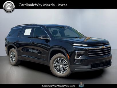 Used 2025 Chevrolet Traverse LT