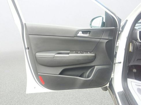 Used 2020 Kia Sportage S w/ S Sunroof Package AWD/4WD image 17