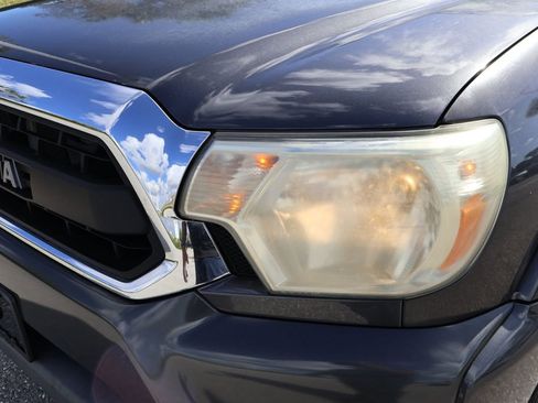 Used 2012 Toyota Tacoma 4x4 Double Cab w/ SR5 Pkg image 3