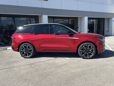 New 2026 Lincoln Nautilus Reserve image 5