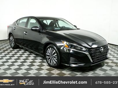 Used 2024 Nissan Altima 2.5 SV