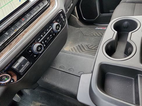 Used 2025 Chevrolet Silverado 2500 LT AWD/4WD image 12