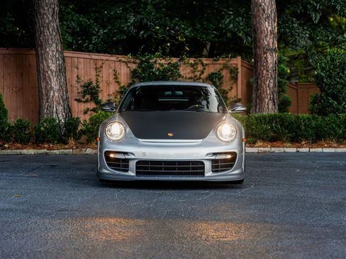 Used 2011 Porsche 911 GT2 RS RWD image 3