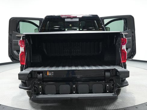 Used 2024 Chevrolet Silverado 1500 High Country w/ High Country Premium Package image 15