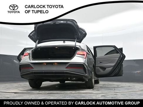 Used 2024 Hyundai Elantra SE image 43