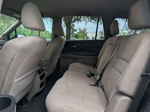 Used 2019 Honda Pilot EX image 13