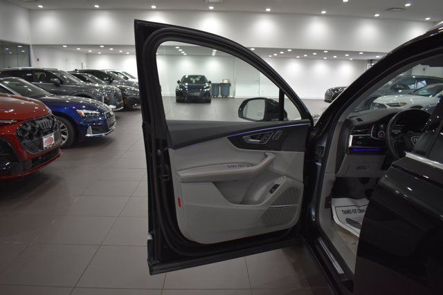 Used 2022 Audi Q7 3.0T Prestige AWD/4WD image 9